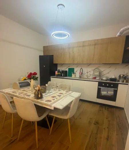 Tirane, shitet apartament 2+1 Kati 1, 111 m² 222.000 € (oasis residence)