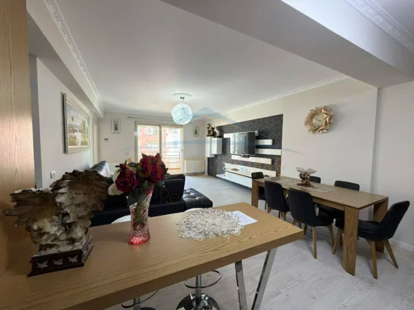 Tirane, shitet apartament 2+1 Kati 12, 127 m² 180.000 € (CASA ITALIA)