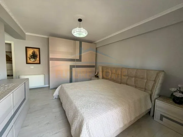 Tirane, shitet apartament 2+1 Kati 12, 127 m² 180.000 € (CASA ITALIA)