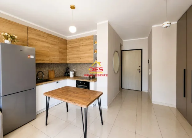 Vlore, shitet apartament 1+1+Ballkon Kati 6, 64 m² 119.000 € (Rruga Gjergj Kastrioti)
