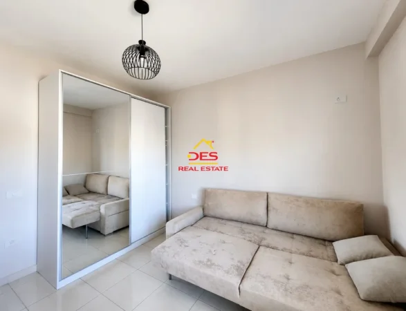 Vlore, shitet apartament 1+1+Ballkon Kati 6, 64 m² 119.000 € (Rruga Gjergj Kastrioti)