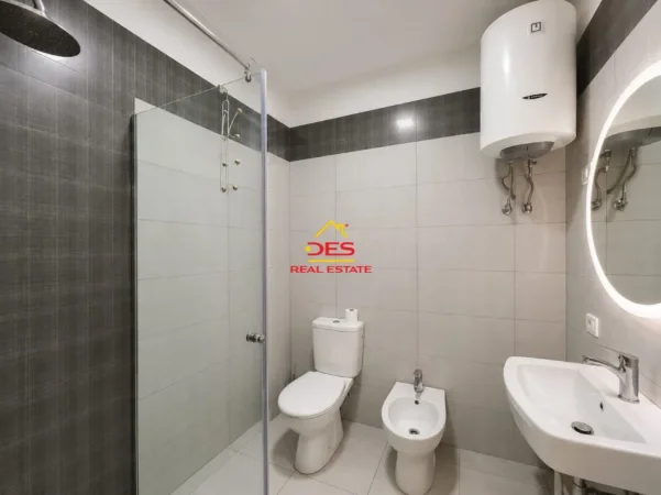 Vlore, shitet apartament 1+1+Ballkon Kati 6, 64 m² 119.000 € (Rruga Gjergj Kastrioti)