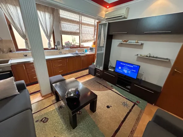 Tirane, jepet me qera apartament 1+1 Kati 5, (rruga e kavajes)