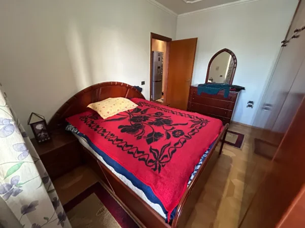 Tirane, jepet me qera apartament 1+1 Kati 5, (rruga e kavajes)