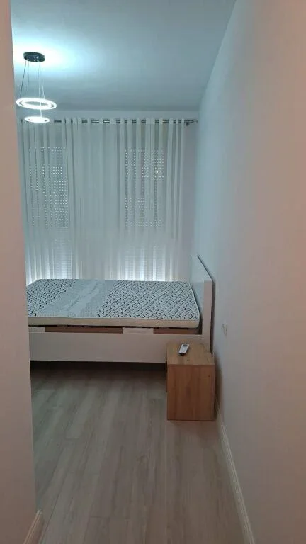Tirane, jepet me qera apartament 2+1 Kati 7, 100 m² 450 € (Univers City)