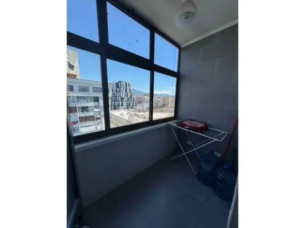 Tirane, jepet me qera apartament 2+1+Ballkon Kati 9, 128 m² 800 € (Bulevardi zogu I)