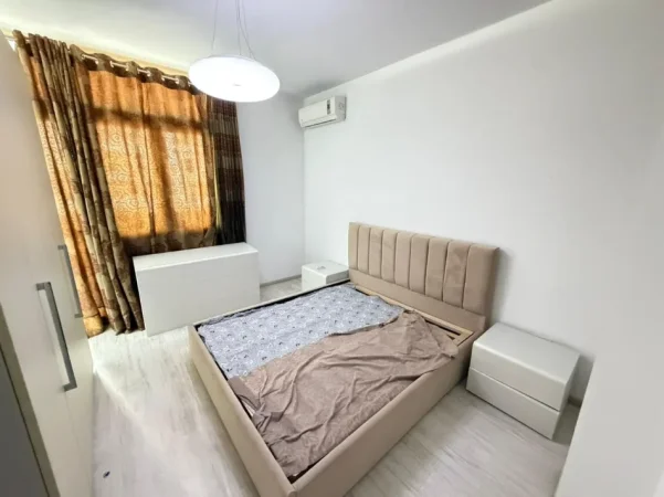 Tirane, jepet me qera apartament 2+1 Kati 9, 120 m² 850 € (bulevardi zogu i pare)
