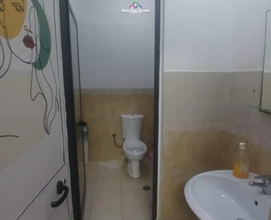 Tirane, jepet me qera zyre Kati 2, 220 m² 2.120 € (bulevardi zogu i pare)