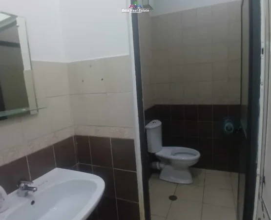Tirane, jepet me qera zyre Kati 2, 220 m² 2.120 € (bulevardi zogu i pare)
