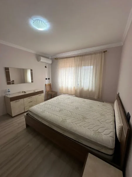 Tirane, jepet me qera 1+1 Kati 5, 65 m² 550 € (Myslym Shyri)