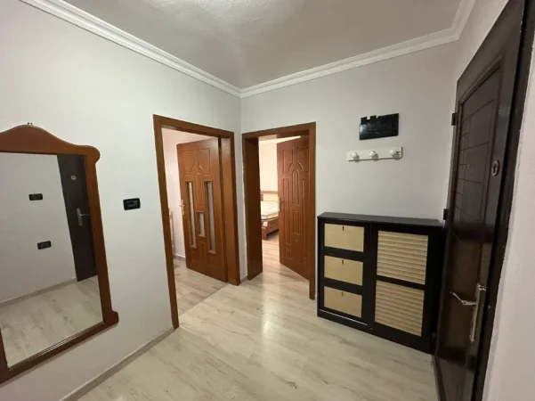 Tirane, jepet me qera 1+1 Kati 5, 65 m² 550 € (Myslym Shyri)