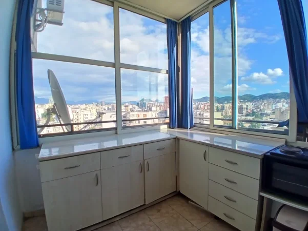 Tirane, jepet me qera apartament 1+1 Kati 9, 55 m² 450 € (Zogu I zi)
