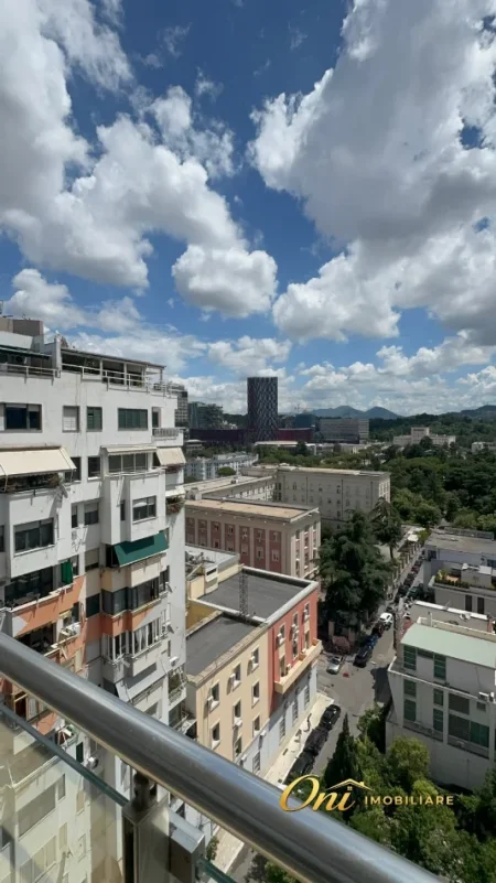 Tirane, jepet me qera zyre Kati 8, 175 m² 2.500 € (BLLOK)