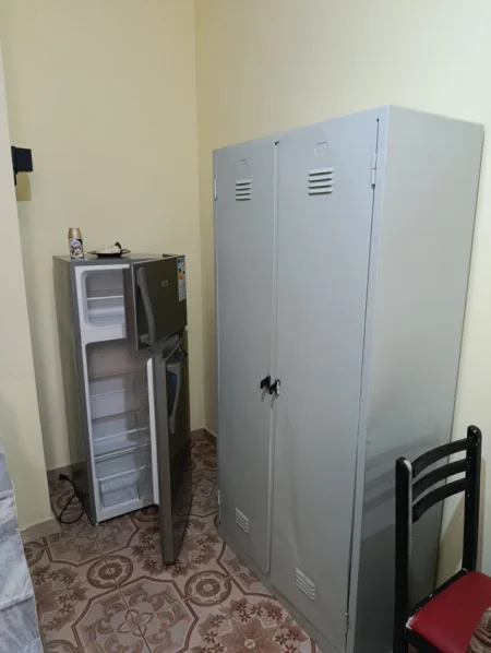 Tirane, jepet me qera apartament 1+1 Kati 1, 50 m² 250 € (QSUT)