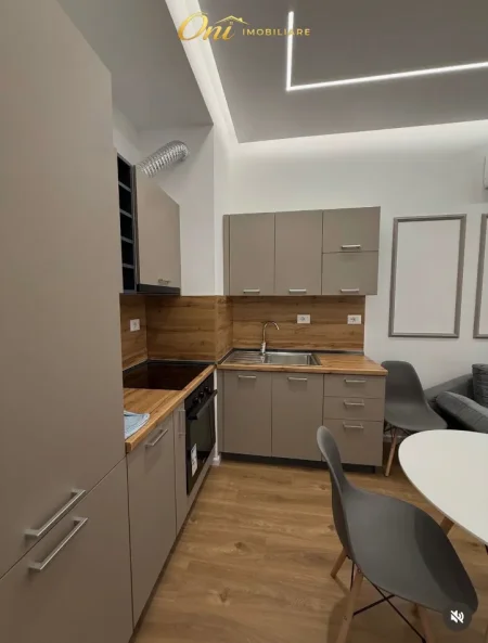 Tirane, jepet me qera apartament 1+1 Kati 4, 56 m² 440 € (KOMPLEKS MANGALEM)