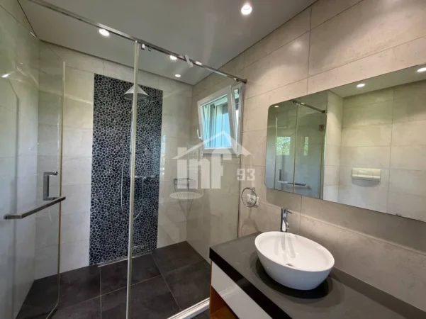 Tirane, shitet apartament Dublex , 223 m² 680.000 € (“LONG HILLS” RESIDENCE, VETEM 500 M NGA TEG)