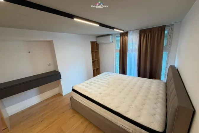 Tirane, jepet me qera apartament 1+1+Ballkon Kati 1, 62 m² 550 € (golden park)