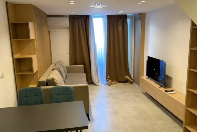 Tirane, jepet me qera apartament 1+1+Ballkon Kati 1, 62 m² 550 € (golden park)