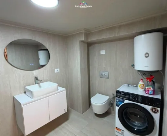 Tirane, jepet me qera apartament 1+1+Ballkon Kati 1, 62 m² 550 € (golden park)