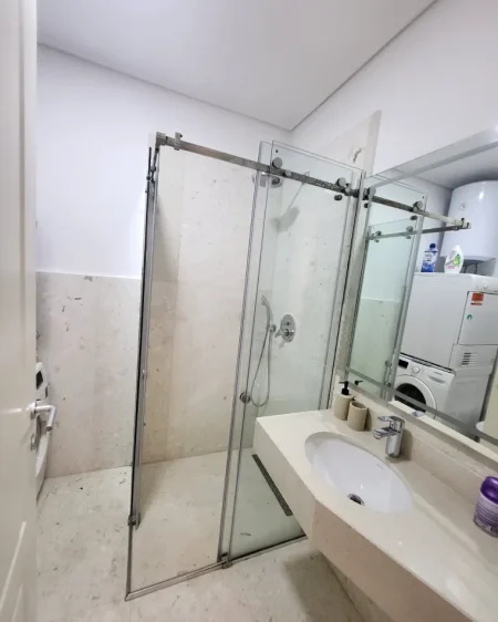 Tirane, jepet me qera apartament 2+1+Ballkon Kati 2, 100 m² 1.092 € (TEG)