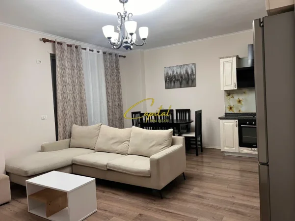 Tirane, jepet me qera apartament 2+1 Kati 2, 90 m² 450 € (FRESKU)