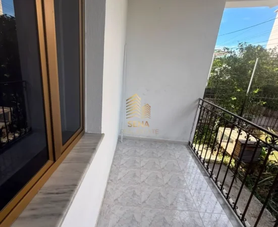 Tirane, jepet me qera apartament 2+1+Ballkon Kati 1, 120 m² 450 € (Spitali Amerikan 2)