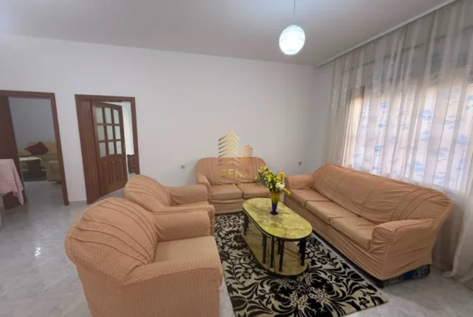 Tirane, jepet me qera apartament 2+1+Ballkon Kati 1, 120 m² 450 € (Spitali Amerikan 2)