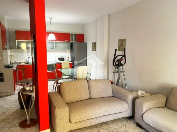 Tirane, jepet me qera apartament 1+1 Kati 3, 70 m² 750 € (MBRAPA RADIO TELEVIZIONIT SHQIPTAR)