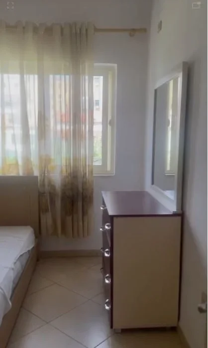 🏡 Jepet me Qera Apartament 1+1 tek Ish Fusha e Aviacionit,  350 mije leke