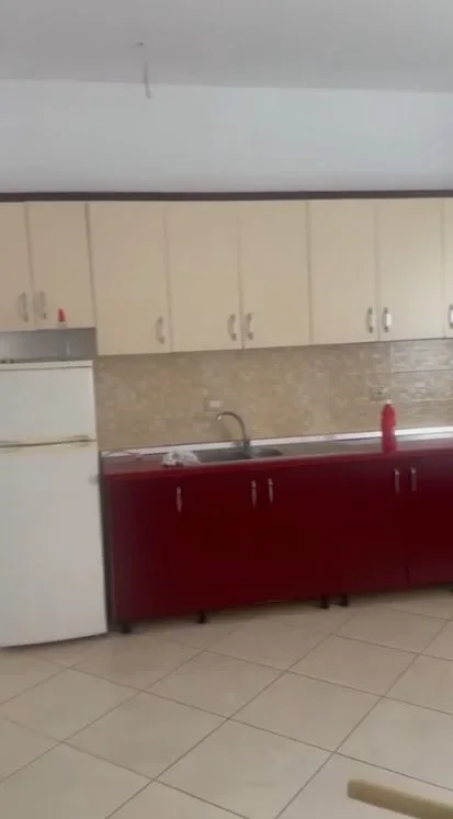 🏡 Jepet me Qera Apartament 1+1 tek Ish Fusha e Aviacionit,  350 mije leke