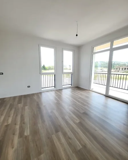 Tirane, shitet apartament 2+1+Ballkon Kati 1, 80 m² 144.000 € (Sauk I Vjeter)