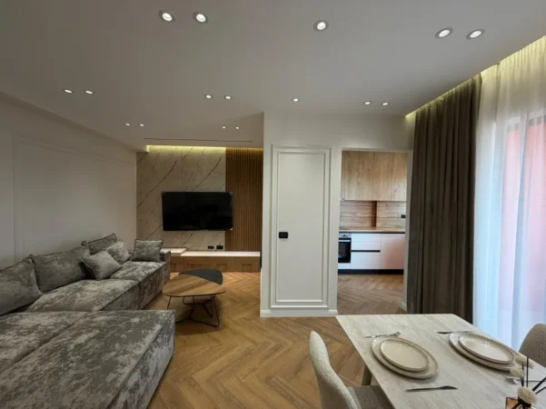 Tirane, shitet apartament 2+1+Ballkon Kati 8, 101 m² 240.000 € (Rruga e Kavajes)