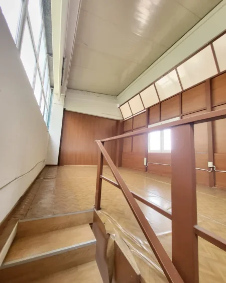 Tirane, jepet me qera magazine Kati 1, 1.100 m² 5.001 € (QTU)