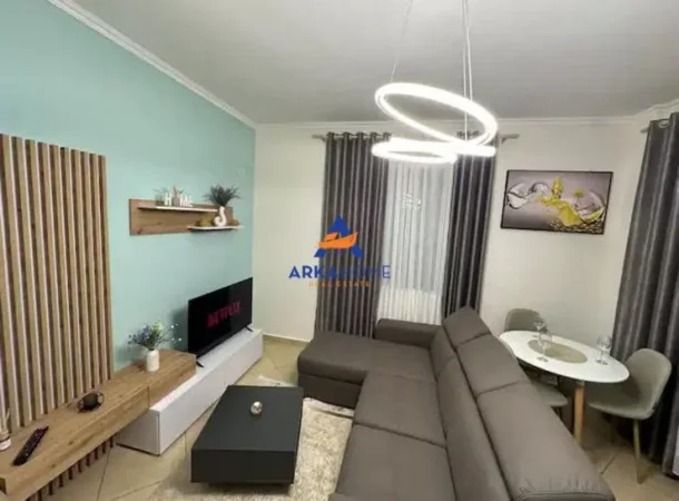 Tirane, jepet me qera apartament 1+1+Ballkon Kati 1, 51 m² 422 € 