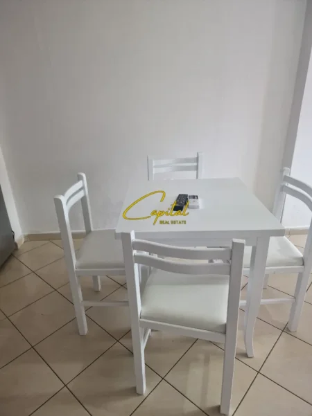 Tirane, jepet me qera apartament 1+1 Kati 7, 65 m² 400 € (ASTIR)