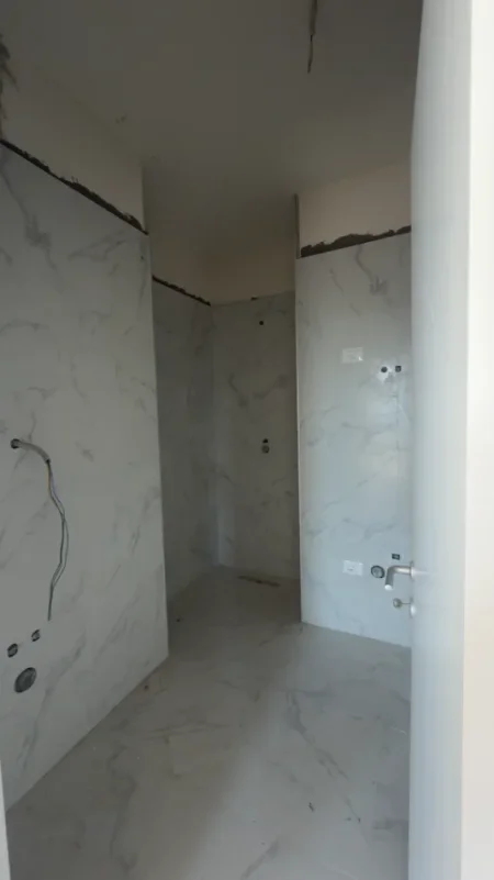 Tirane, shes apartament 2+1+2 Kati 6, 120 m² 282.000 €
