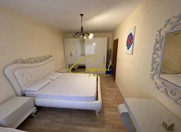 Tirane, jepet me qera apartament 2+1 Kati 5, 80 m² 600 € (BULEVARDI ZOGU PARE)