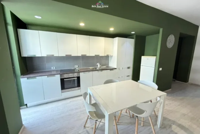 Tirane, jepet me qera apartament 2+1 Kati 9, 120 m² 850 € (bulevardi zogu i pare)
