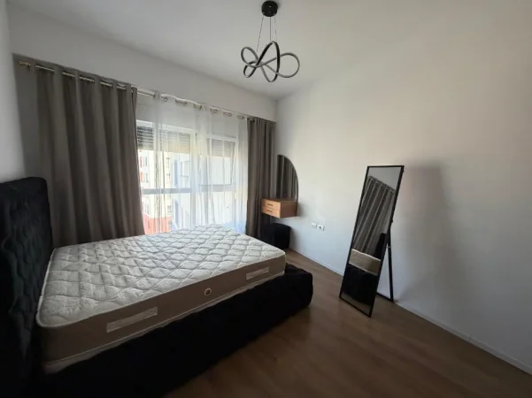 Tirane, jepet me qera apartament 1+1 Kati 5, 67 m² 420 € (Ali Demi)