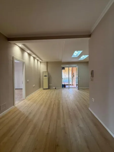 Tirane, shitet apartament 2+1 Kati 7, 91 m² 198.000 € (Xhamlliku)