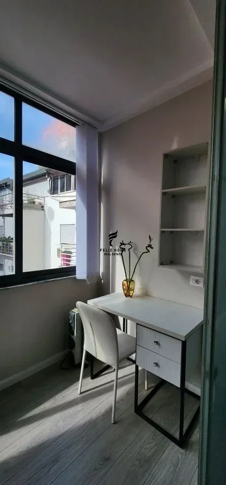 Tirane, jepet me qera apartament 1+1 Kati 3, 78 m² 780 € (MYSLYM SHYRI)