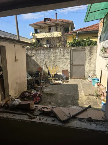 Tirane, shitet truall , 130 m² 220.000 € (SIRI KODRA)