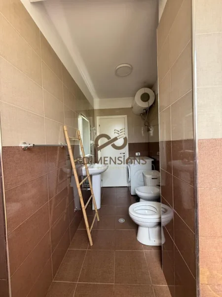 Tirane, shitet apartament 2+1+Ballkon Kati 5, 87 m² 140.000 € (kinostudio)