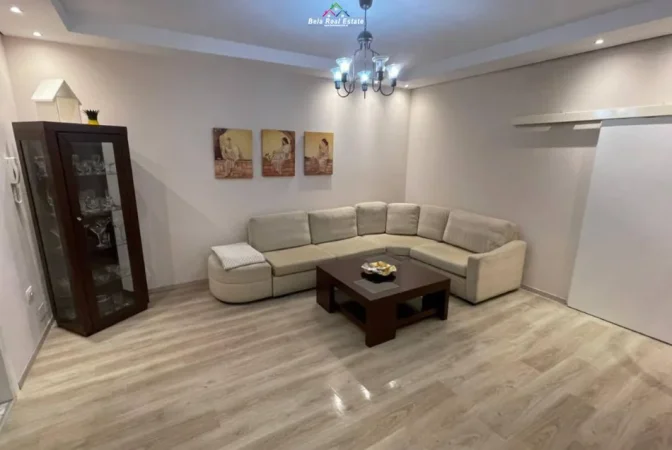 Tirane, jepet me qera Vile 2+1 Kati 1, 80 m² 540 € (allias)