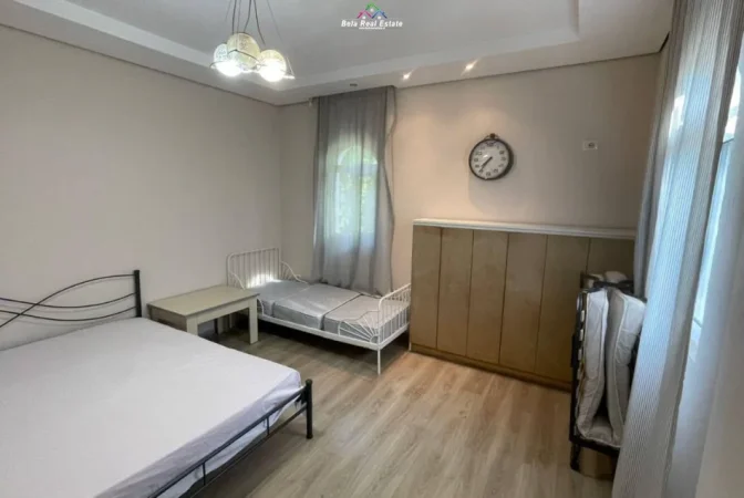 Tirane, jepet me qera Vile 2+1 Kati 1, 80 m² 540 € (allias)