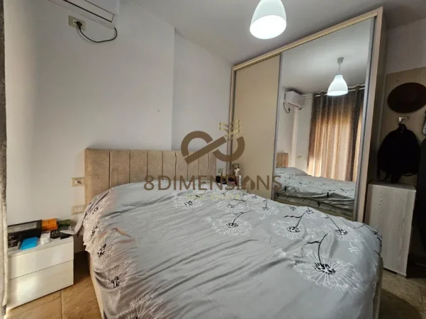 Tirane, jepet me qera apartament 1+1+Ballkon Kati 2, 45 m² 400 € (liqeni i thate)