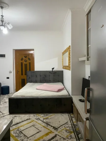 Tirane, jepet me qera garsonier Kati 0, 35 m² 350 € (RRUGA E DIBRES)