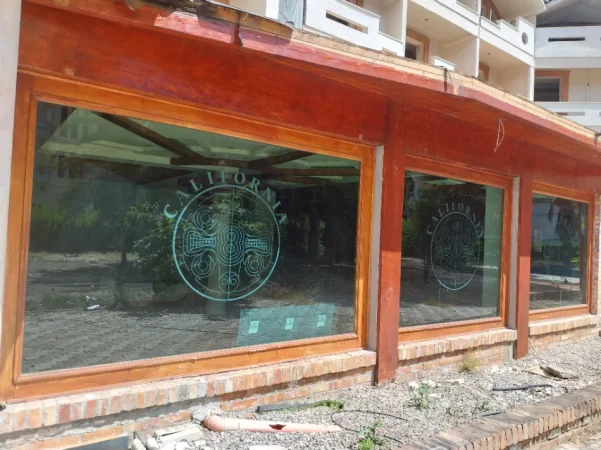 Durres, shes OKAZION. MBYLLET HOTEL☆☆☆☆ • SHITET E GJITHË DRURI SALLËS SË BRENDSHME DHE JASHTME TË NJË RESTORANTI ME NE PUNIME ARTISTIKE 6.900 €