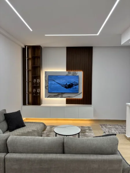 Tirane, jepet me qera apartament 2+1+Ballkon Kati 3, 700 € 