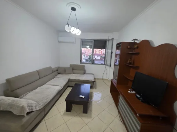 Tirane, jepet me qera apartament 2+1 Kati 2, 90 m² 600 € (Don Bosko prane Vizion Plus)